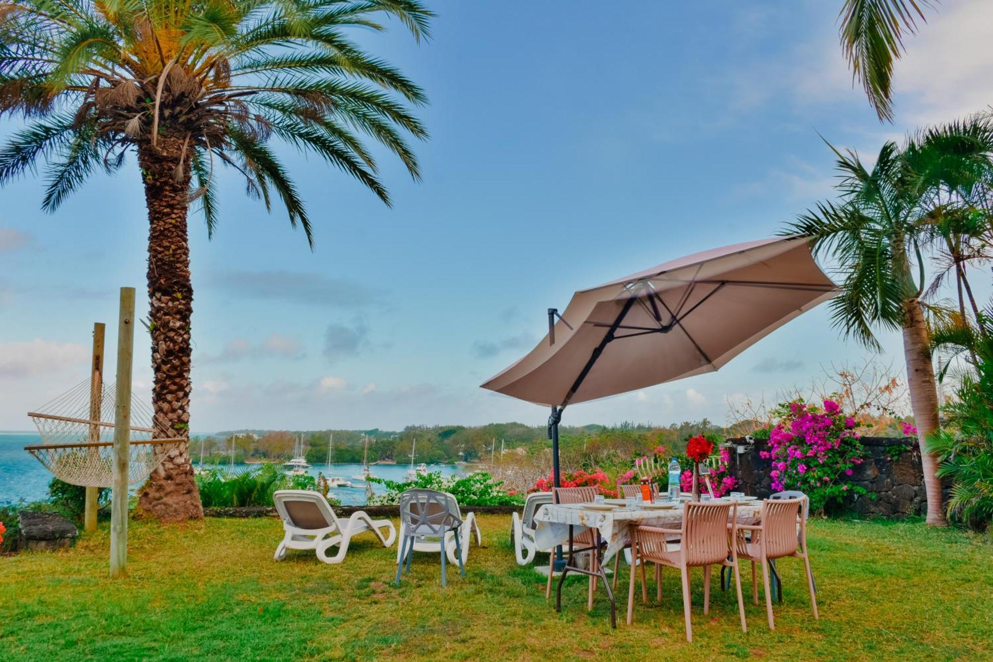 Boutique Villa On The Rocks With Stunning Sea Views, Infinity Pool & Private Sea Trou d'Eau Douce Eksteriør bilde