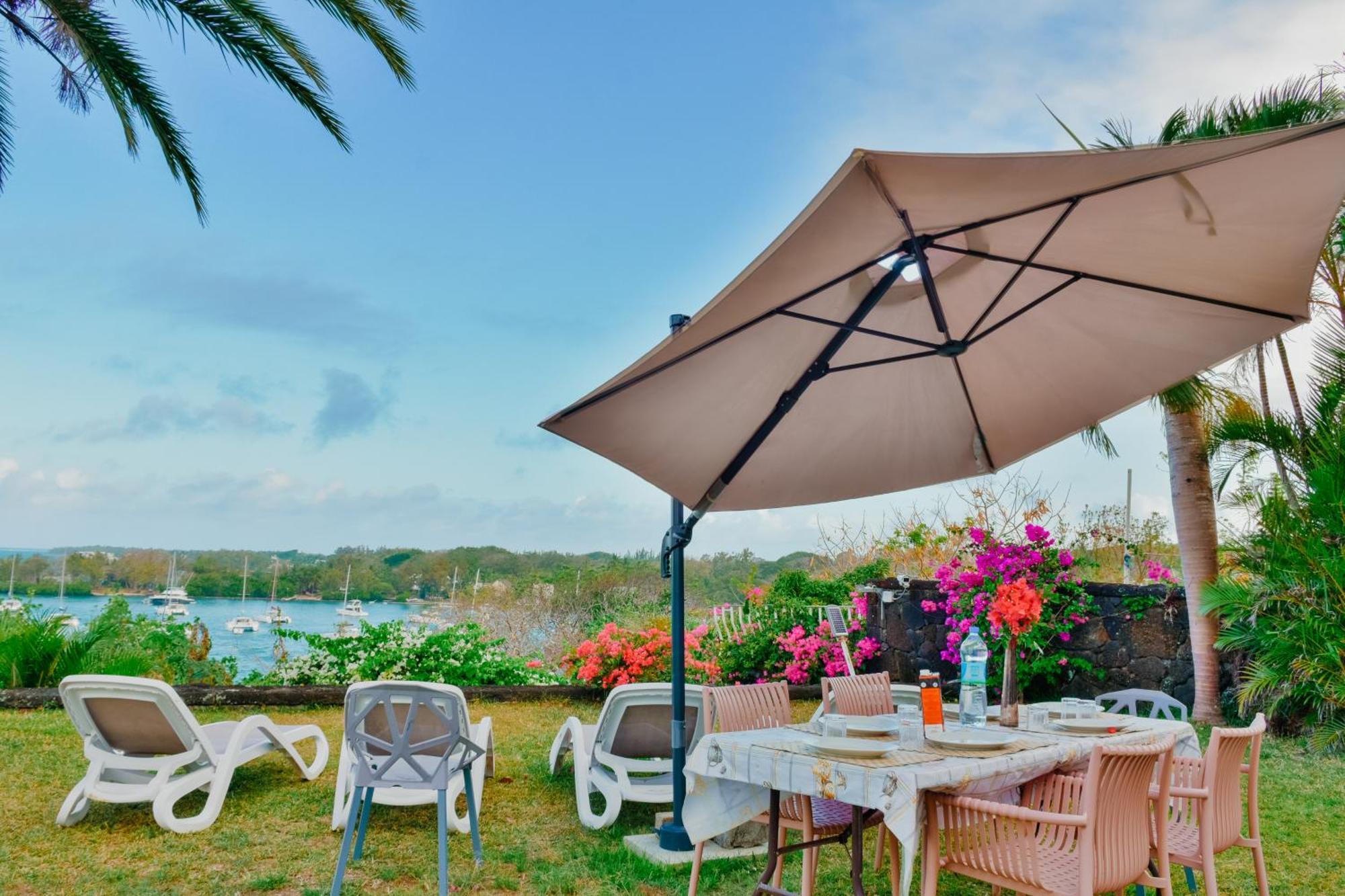 Boutique Villa On The Rocks With Stunning Sea Views, Infinity Pool & Private Sea Trou d'Eau Douce Eksteriør bilde