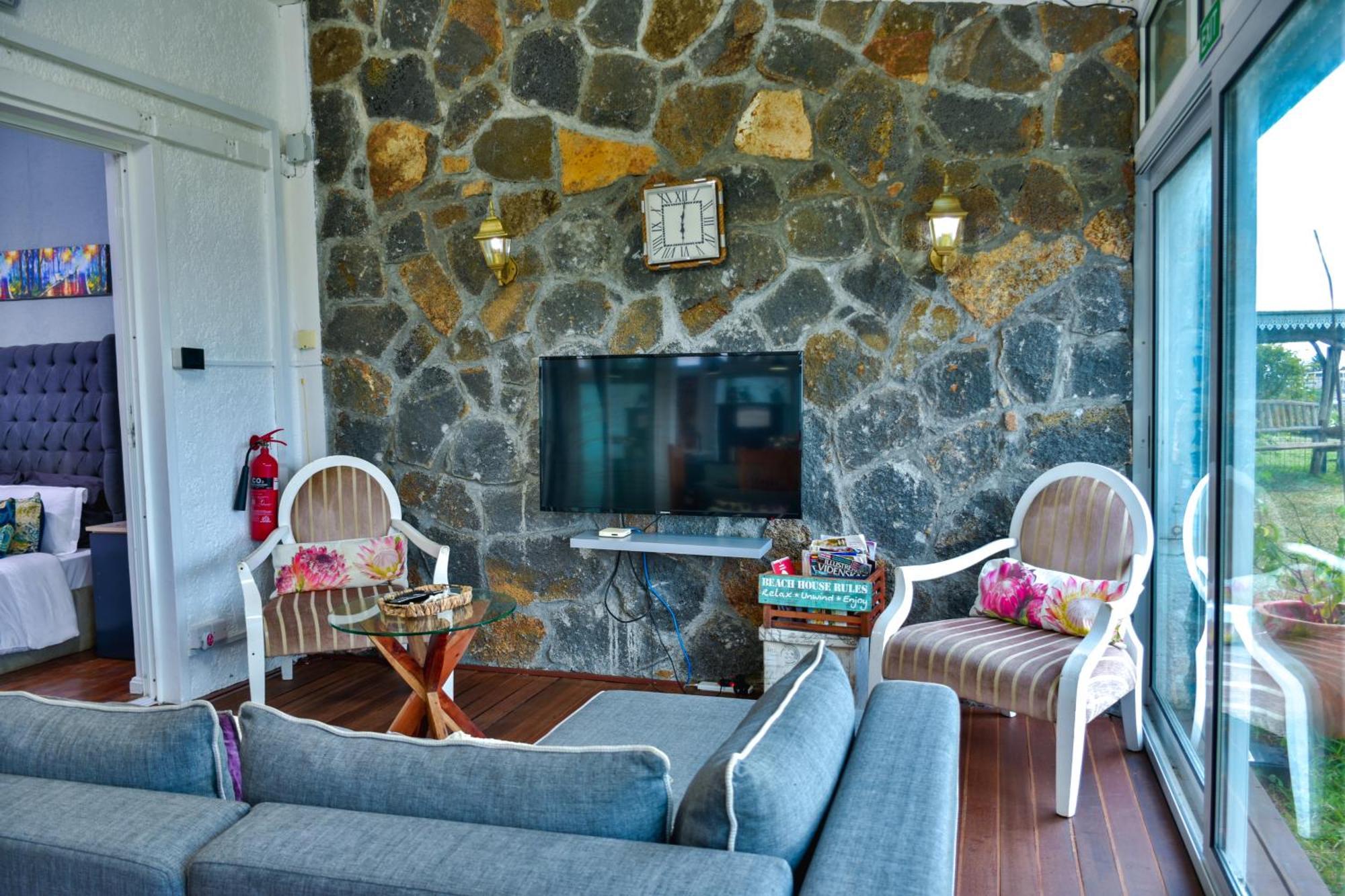 Boutique Villa On The Rocks With Stunning Sea Views, Infinity Pool & Private Sea Trou d'Eau Douce Eksteriør bilde