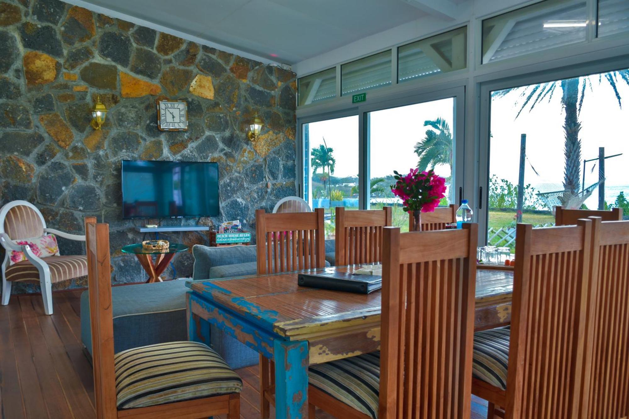 Boutique Villa On The Rocks With Stunning Sea Views, Infinity Pool & Private Sea Trou d'Eau Douce Eksteriør bilde