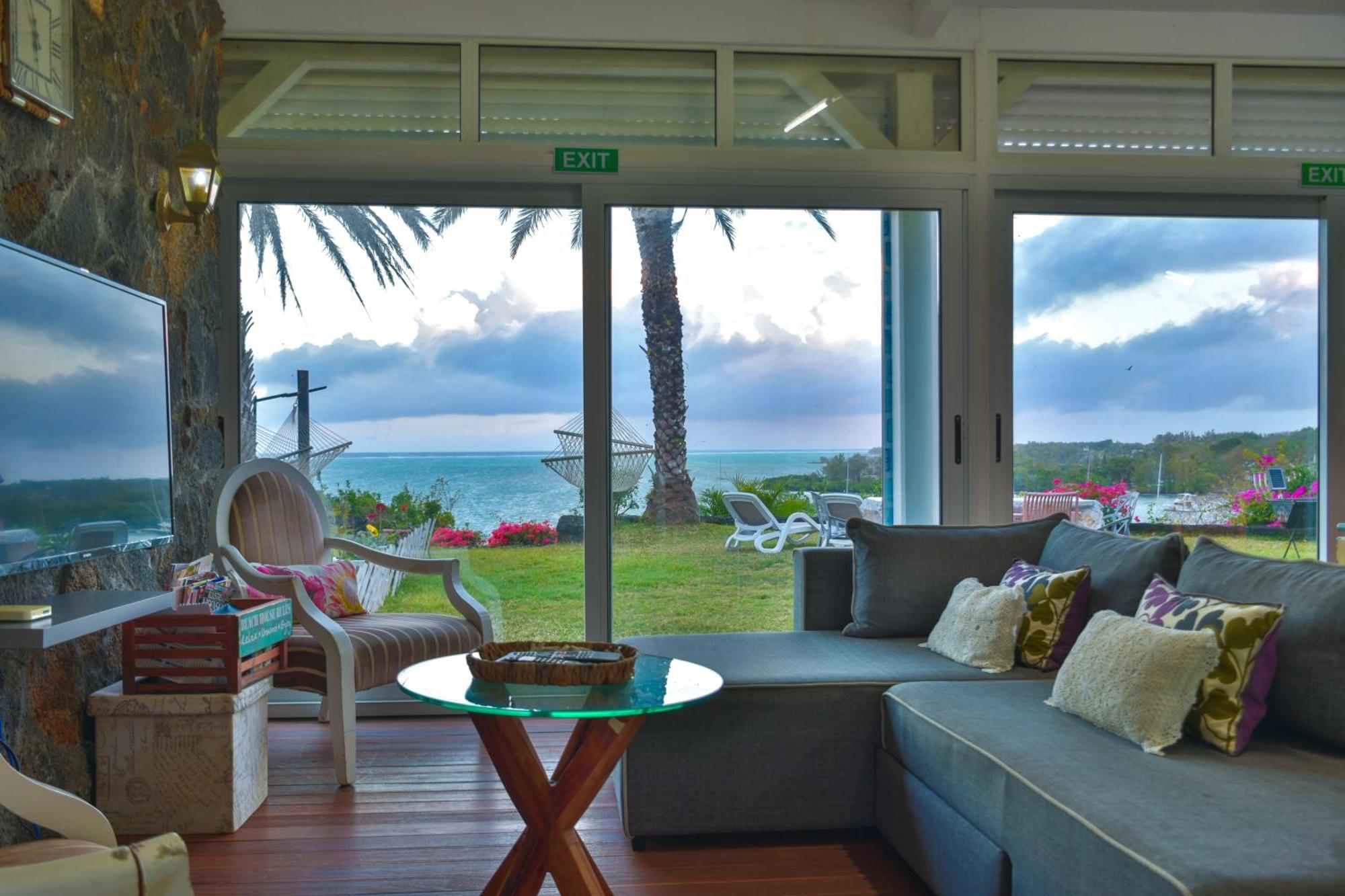 Boutique Villa On The Rocks With Stunning Sea Views, Infinity Pool & Private Sea Trou d'Eau Douce Eksteriør bilde