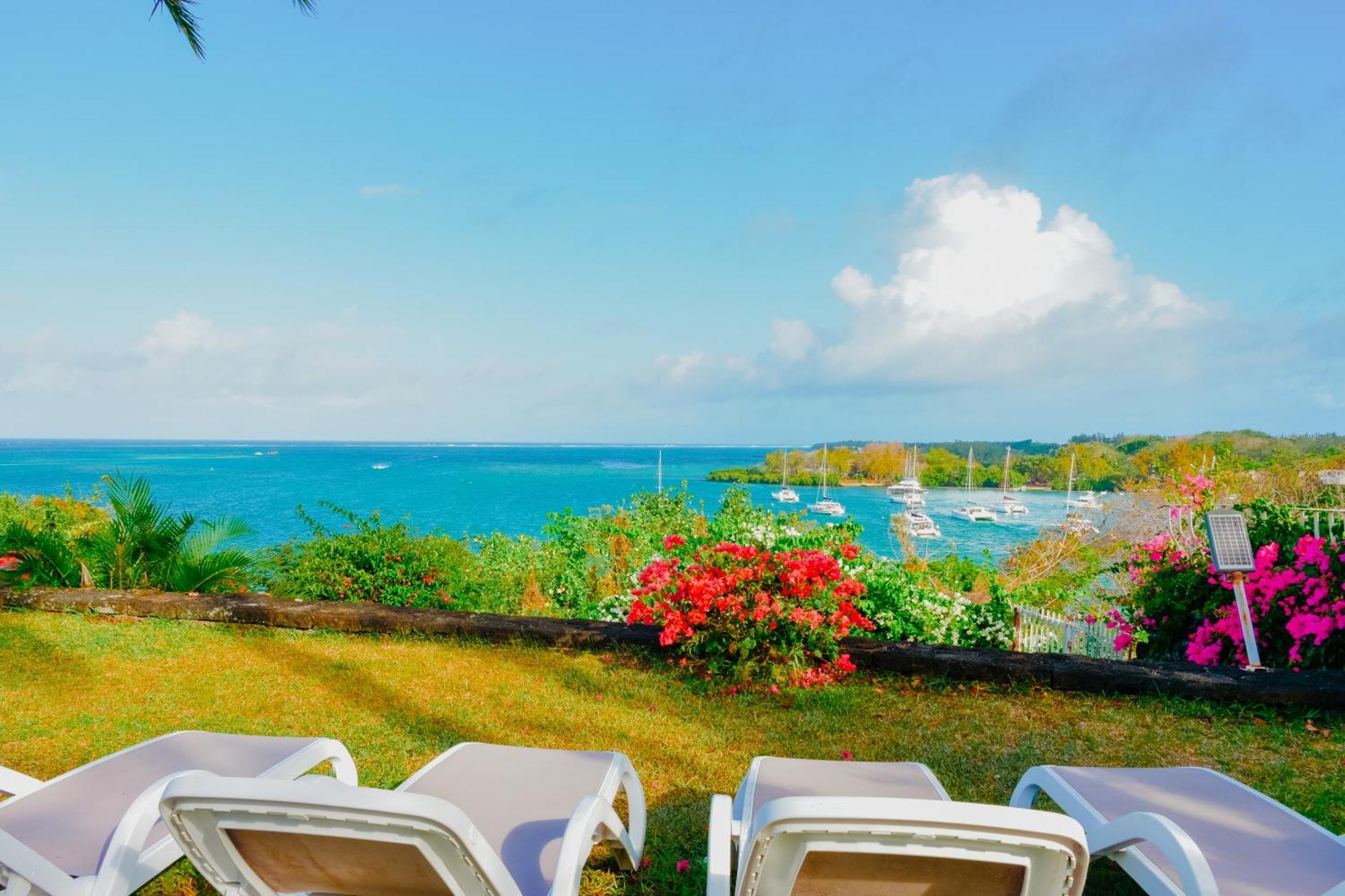 Boutique Villa On The Rocks With Stunning Sea Views, Infinity Pool & Private Sea Trou d'Eau Douce Eksteriør bilde